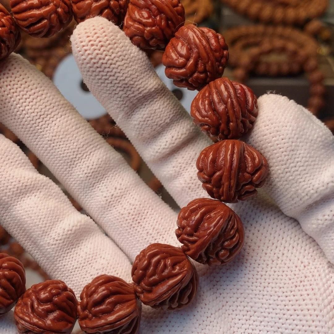 现***天桃核手串秦岭龙纹