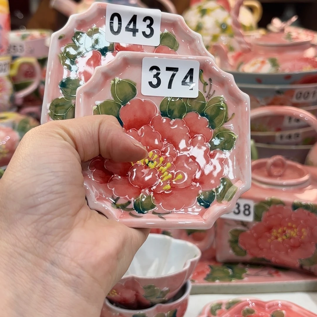 瓷片小*飛兔兔盖茨。兔兔好