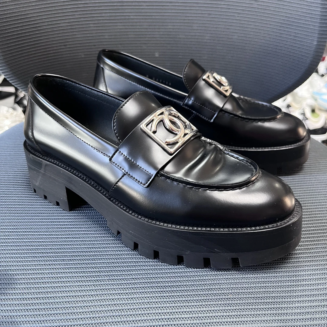 99新 Chanel/香奈儿 37码！大银扣乐福鞋 黑色厚底
