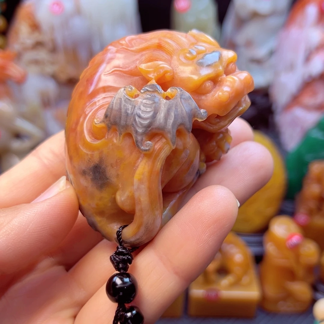 寿山石貔貅手玩件