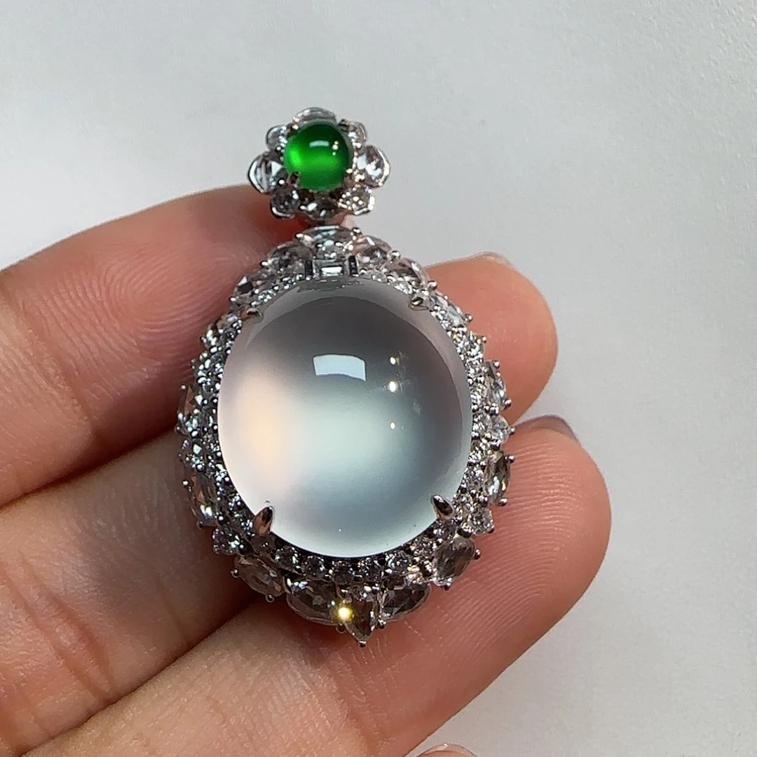 之***博翡翠18K金镶嵌吊坠(不含链)98000分笔