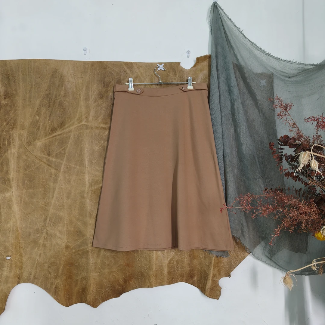 C/粘纤混纺A字版卡其半裙NO退换