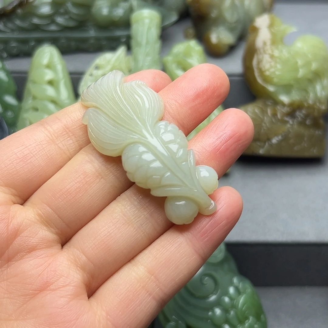 和田玉未镶嵌挂件