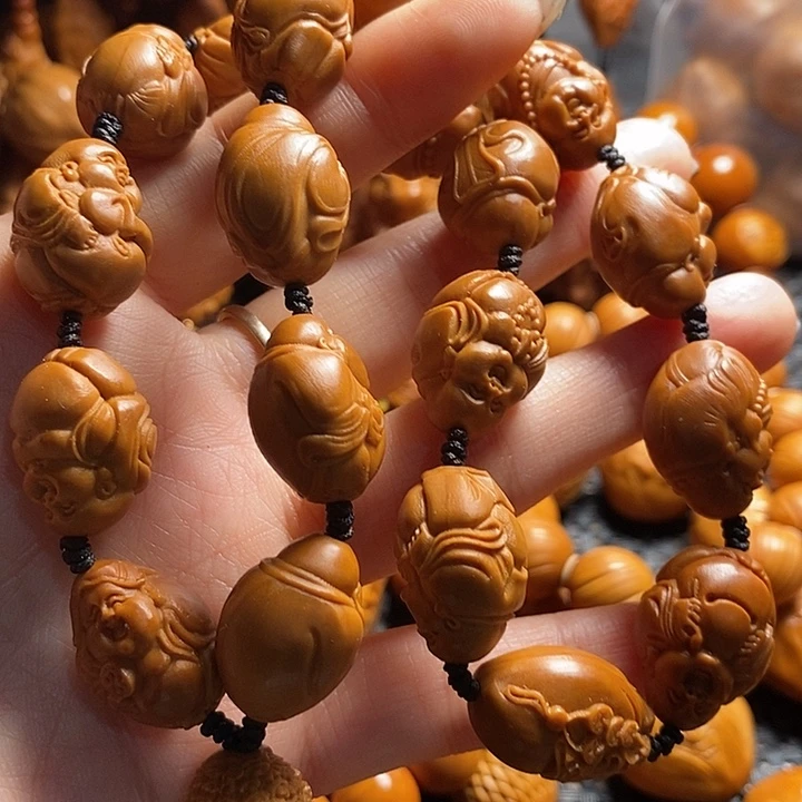 吊坠橄榄核弥勒手持