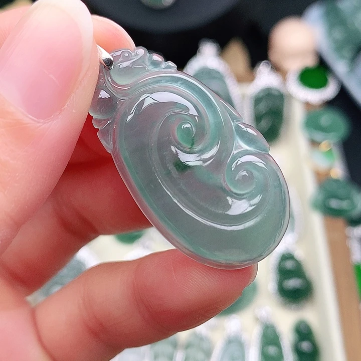 颈饰未镶嵌翡翠吊坠