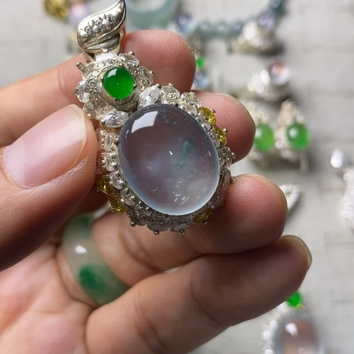 定制翡翠未镶嵌玻璃种蓝钢18.2mm