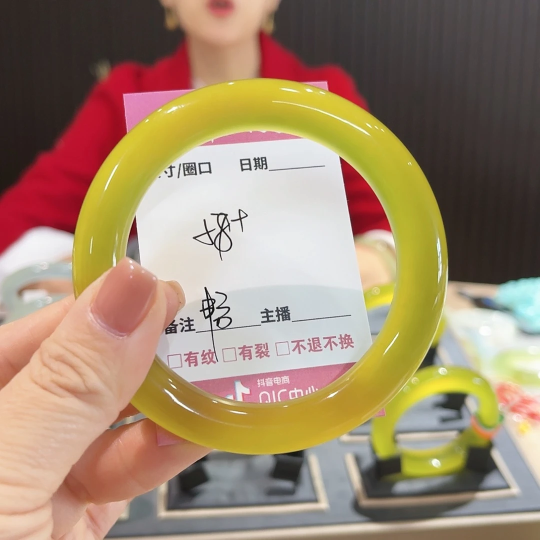 蛇纹石玉手镯未镶嵌畅*说