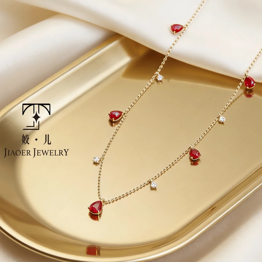 【姣儿珠宝升级版】18K金1.5ct五颗鸽血红宝石满天星钻石项链
