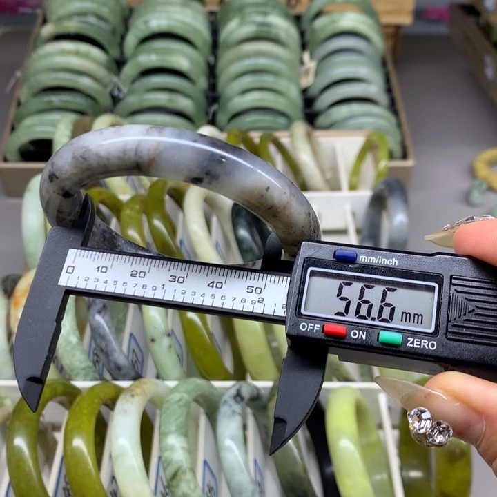 未镶嵌蛇纹石玉手镯62