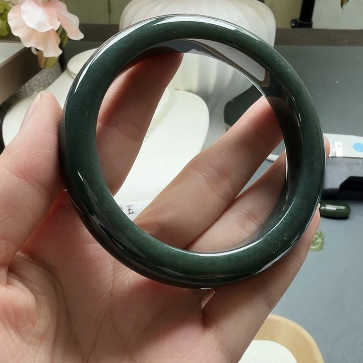 和田玉未镶嵌手镯69六一