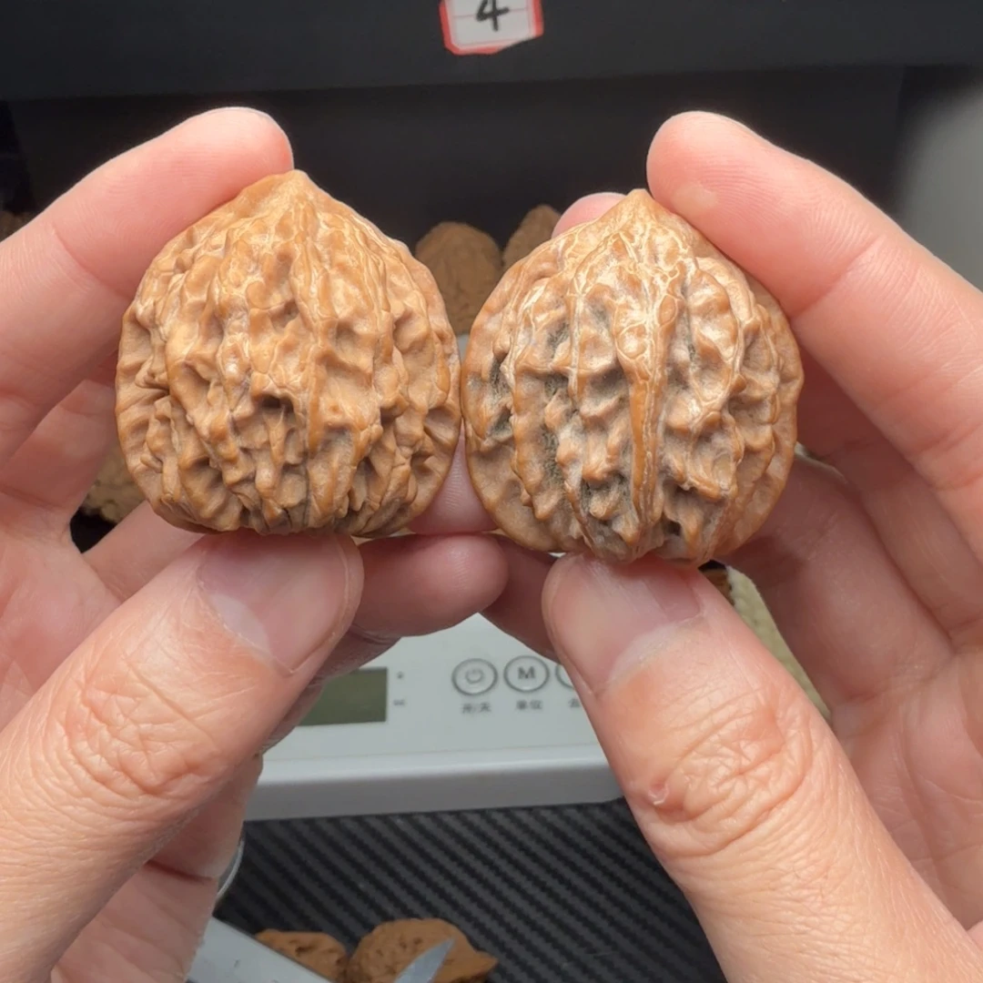 吊坠文玩核桃野生凹底狮子头边36