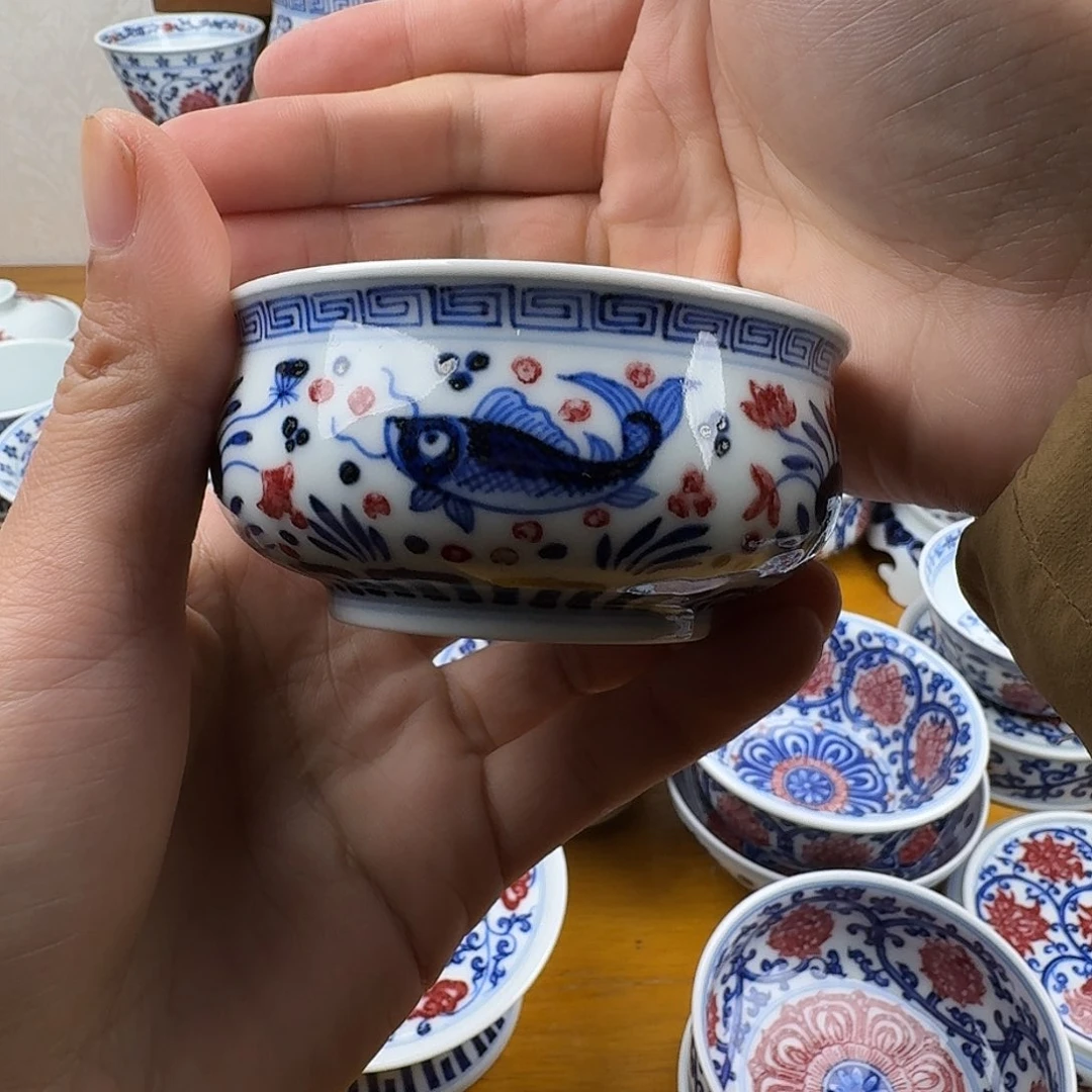 青花釉里红鱼藻卢氏杯