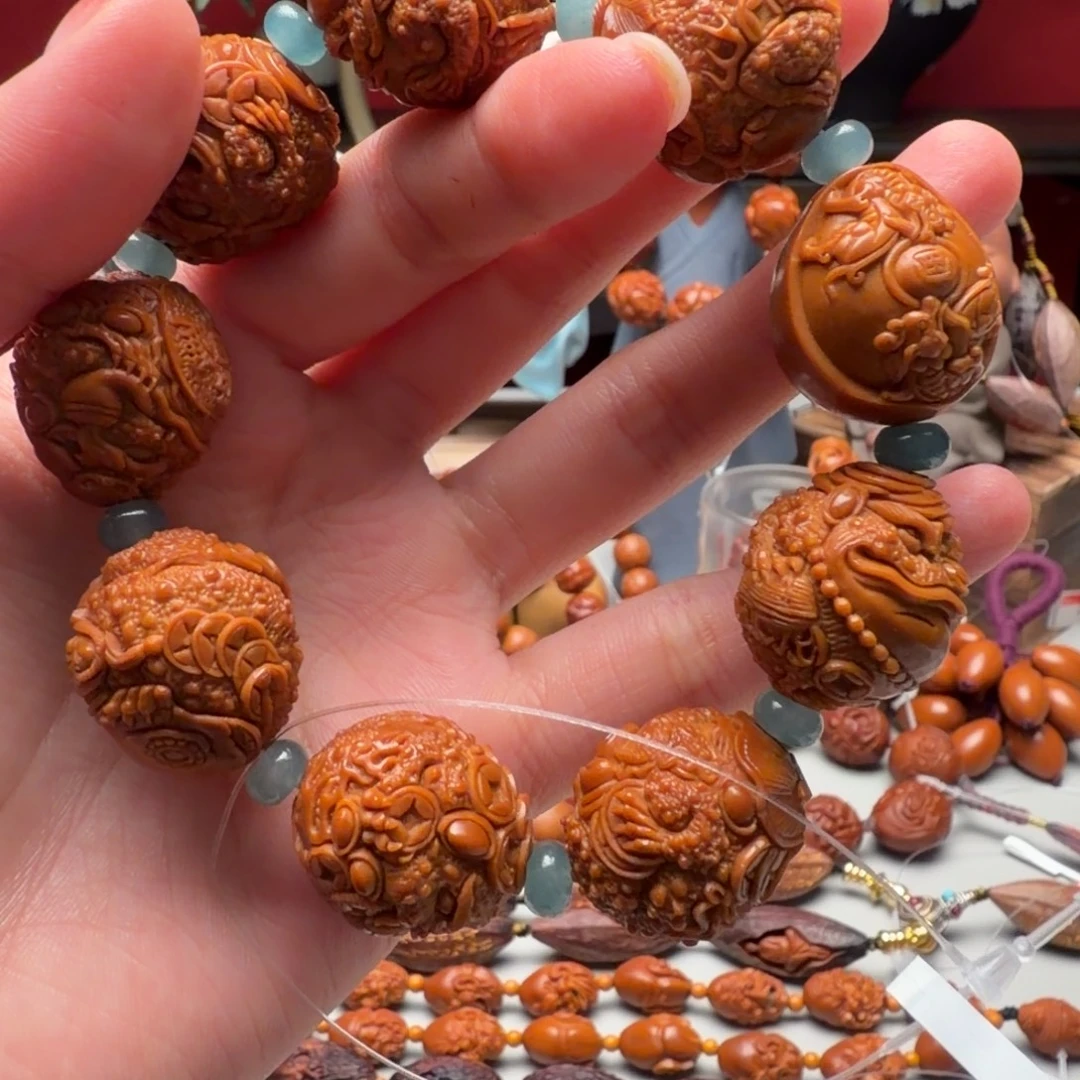 橄榄核手串/手链金蝉