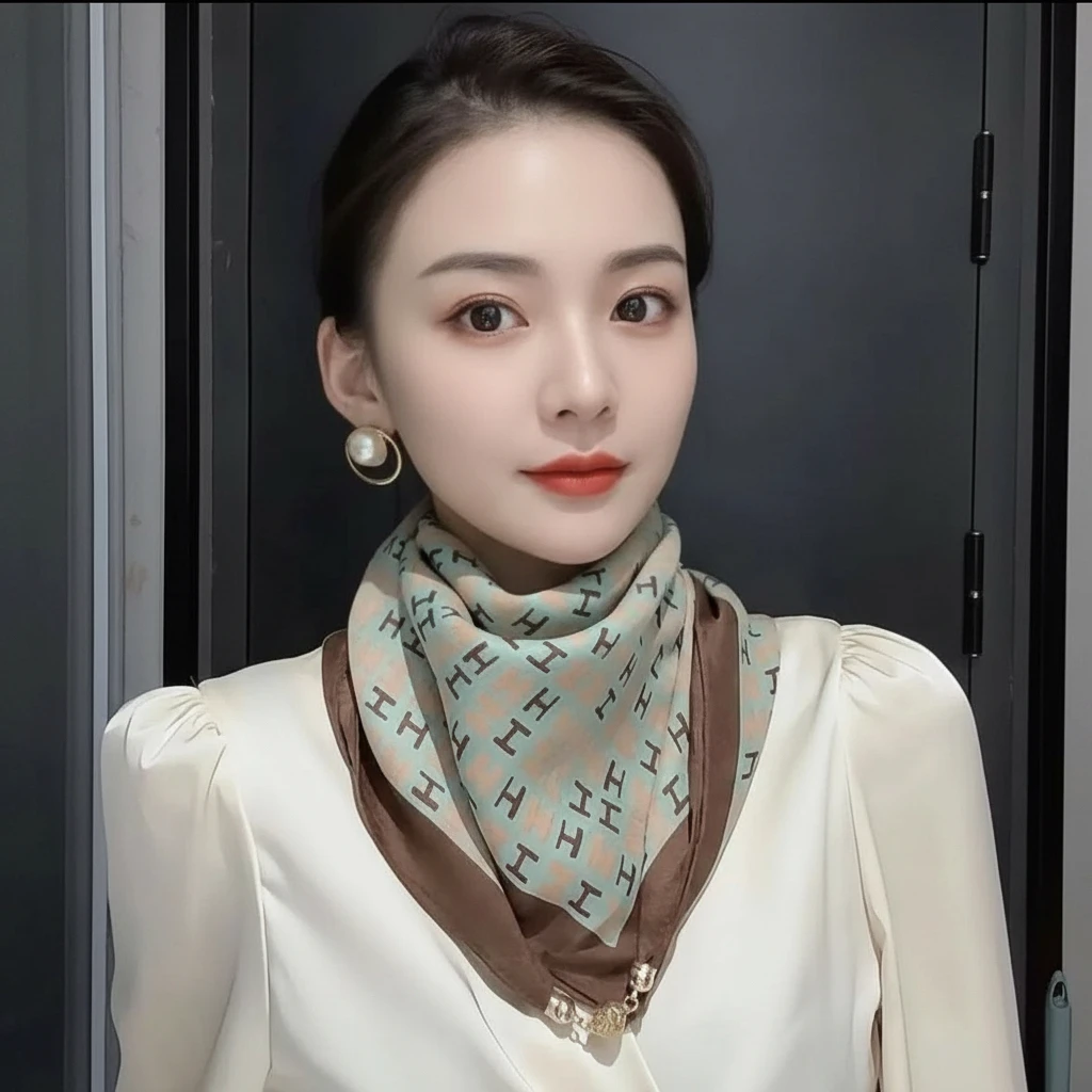 磁吸扣丝巾女士秋冬保暖韩版围巾围脖小方巾护颈装饰时尚百搭