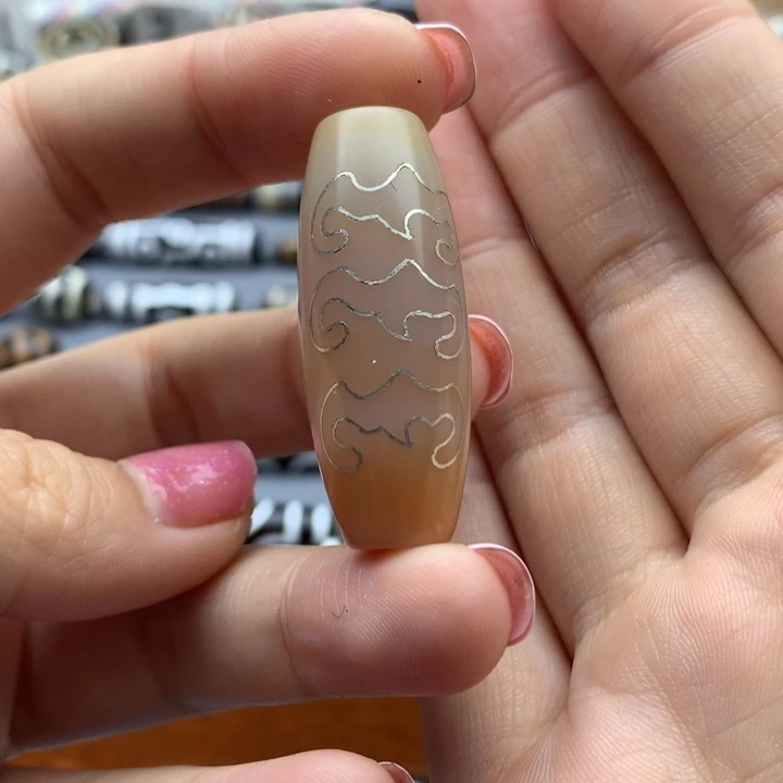 玛瑙/玉髓吊坠(赠链)未镶嵌梧***