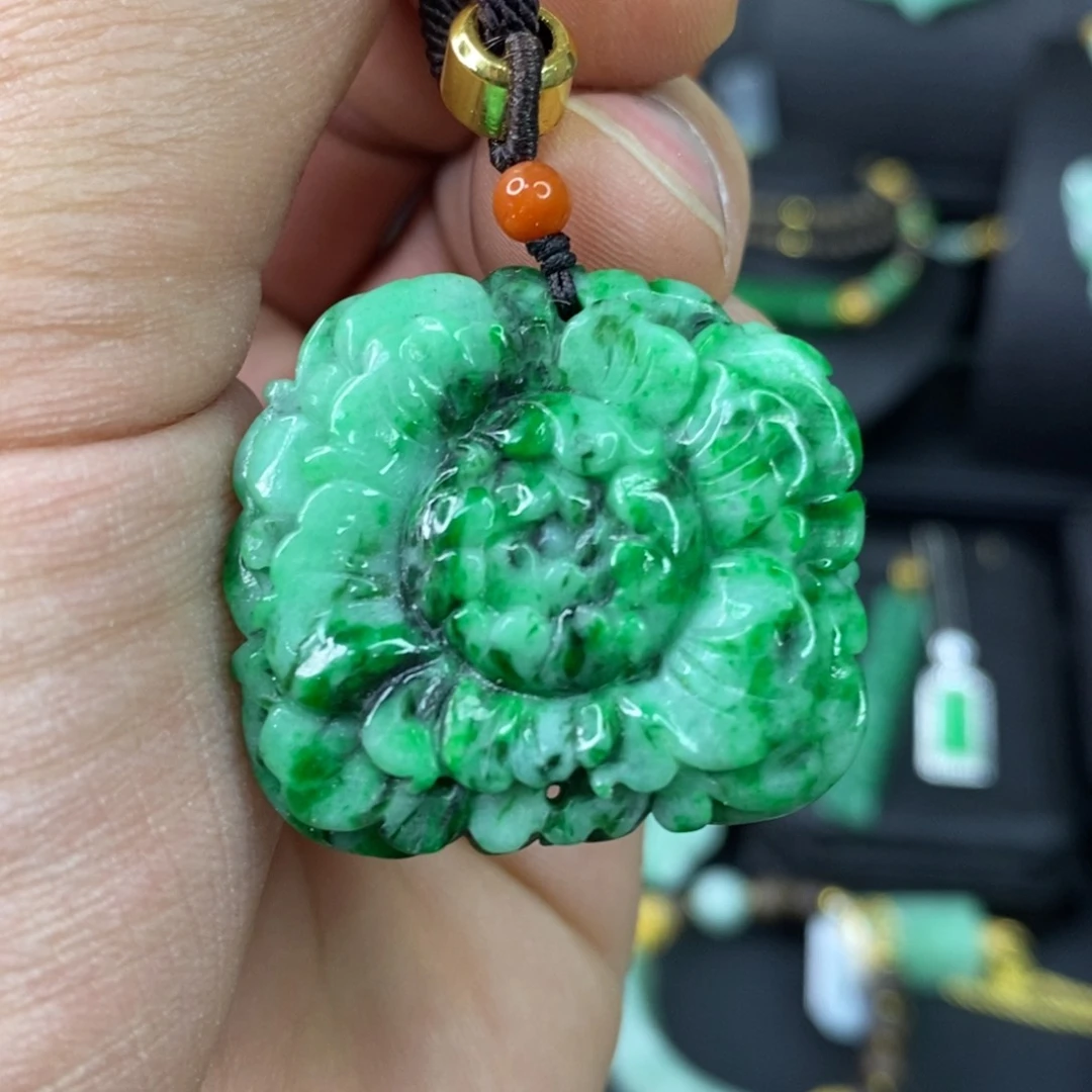 颈饰未镶嵌翡翠吊坠