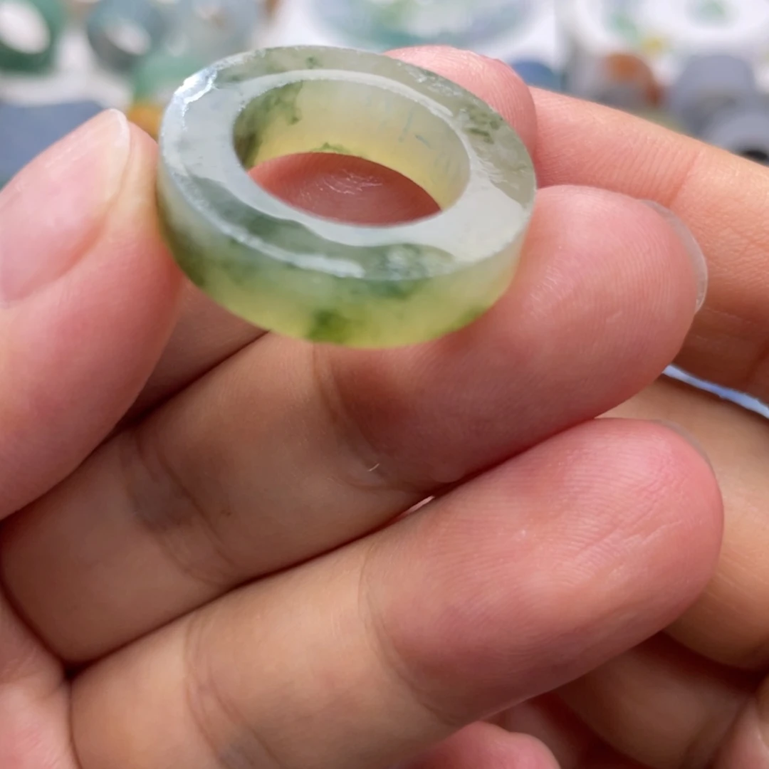 【闪购商品】未镶嵌定制翡翠天然翡翠10-16特色黄瓜皮戒圈