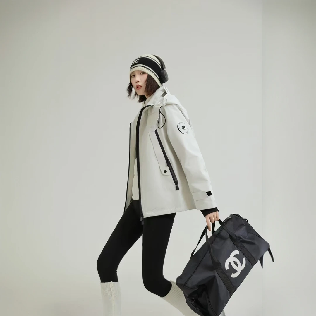 冰冰鸭冬季新款一衣三穿90大朵鹅绒保暖运动显瘦弹力羽绒服外套