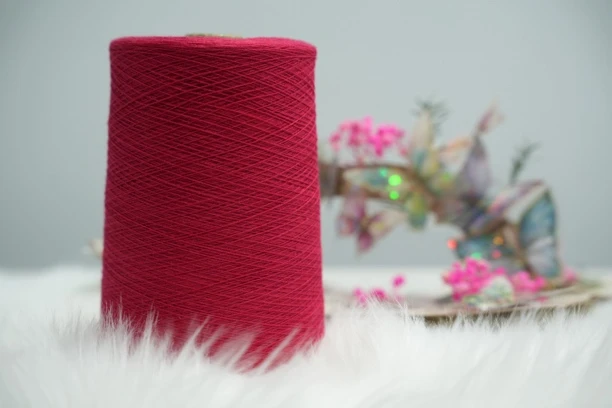 40%长绒棉30%粘胶15%中空锦纶10%美丽诺羊毛5%山羊绒系列（500克）