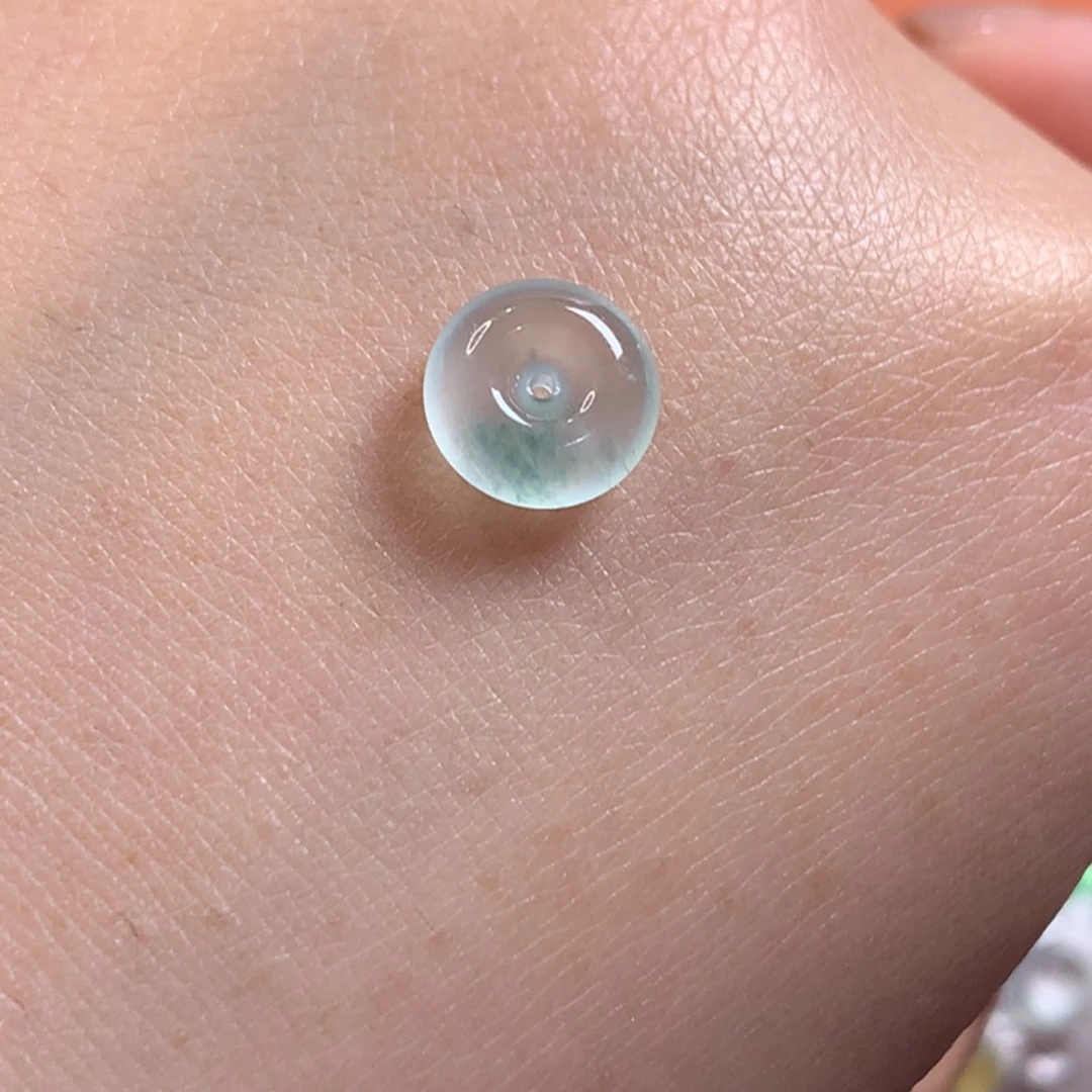 颈饰未镶嵌翡翠扣