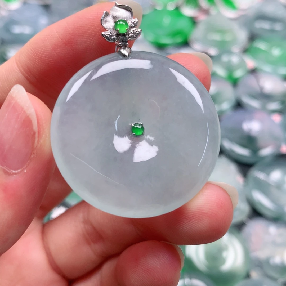 颈饰18K金镶嵌翡翠天然翡翠