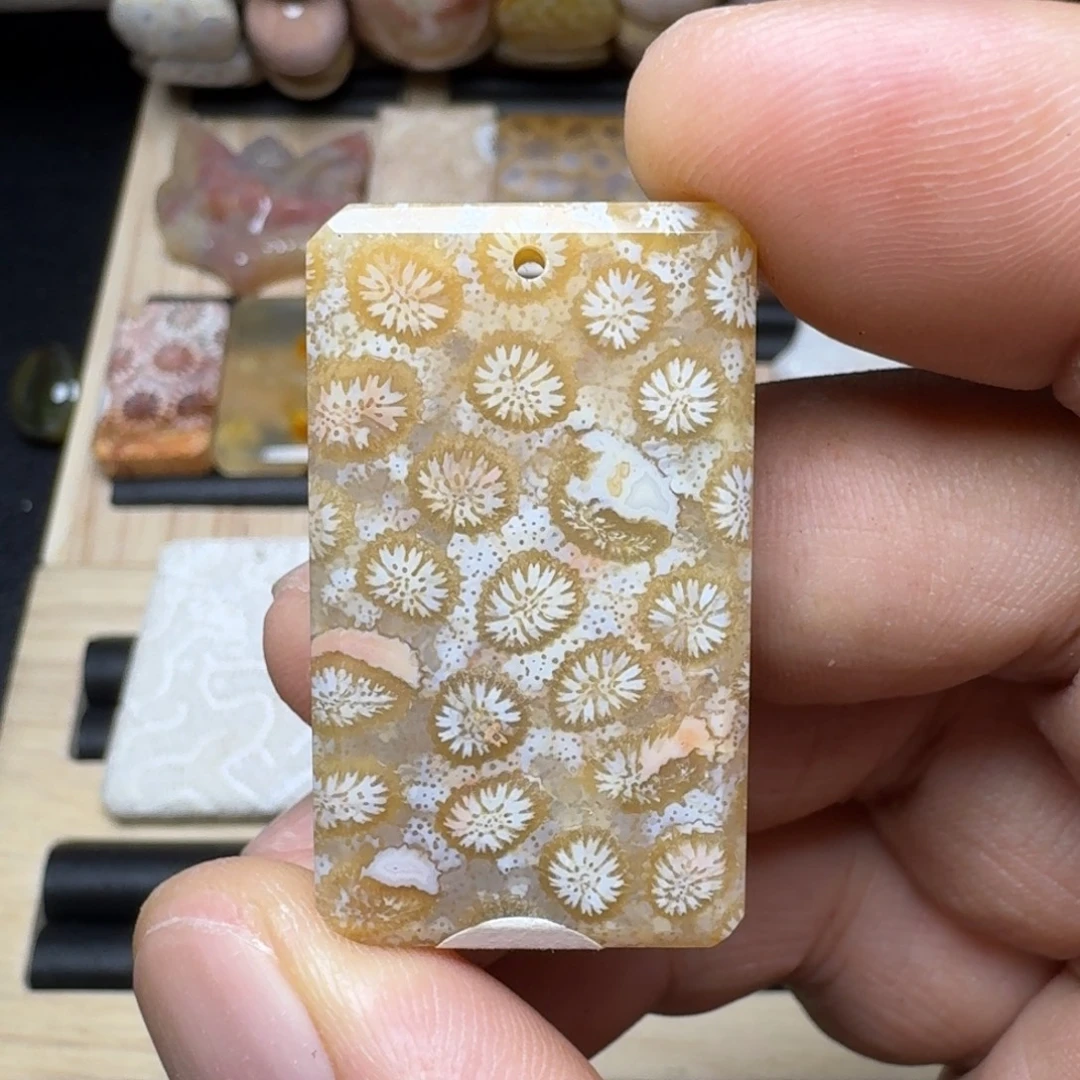 硅化玉未镶嵌纯天然色有机玉石保真色