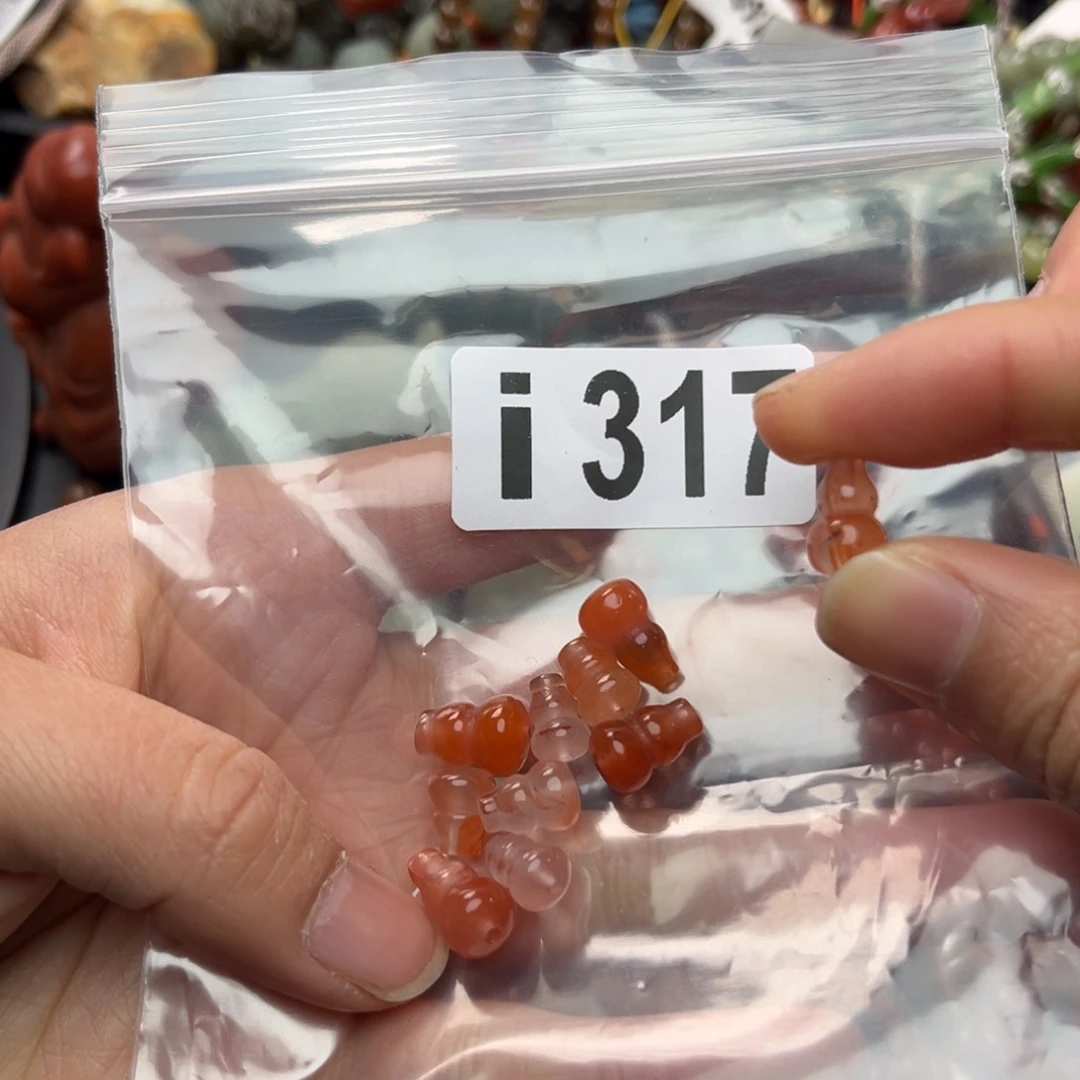 南红玛瑙未镶嵌珠宝奇石