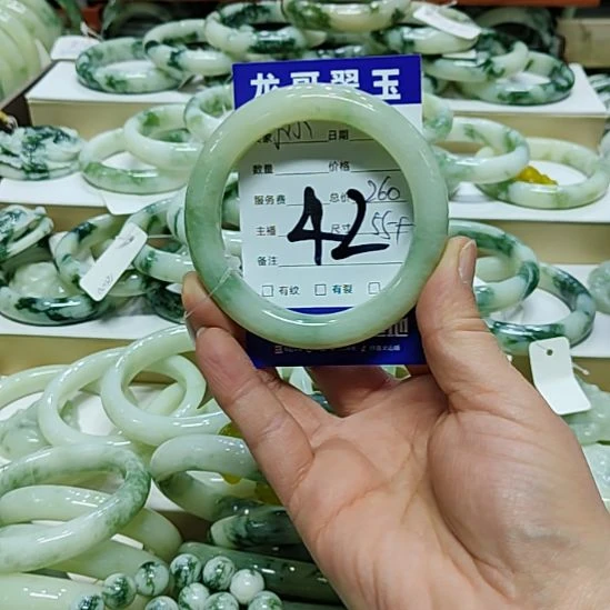 小***牛透闪石-蛇纹石玉未镶嵌手镯