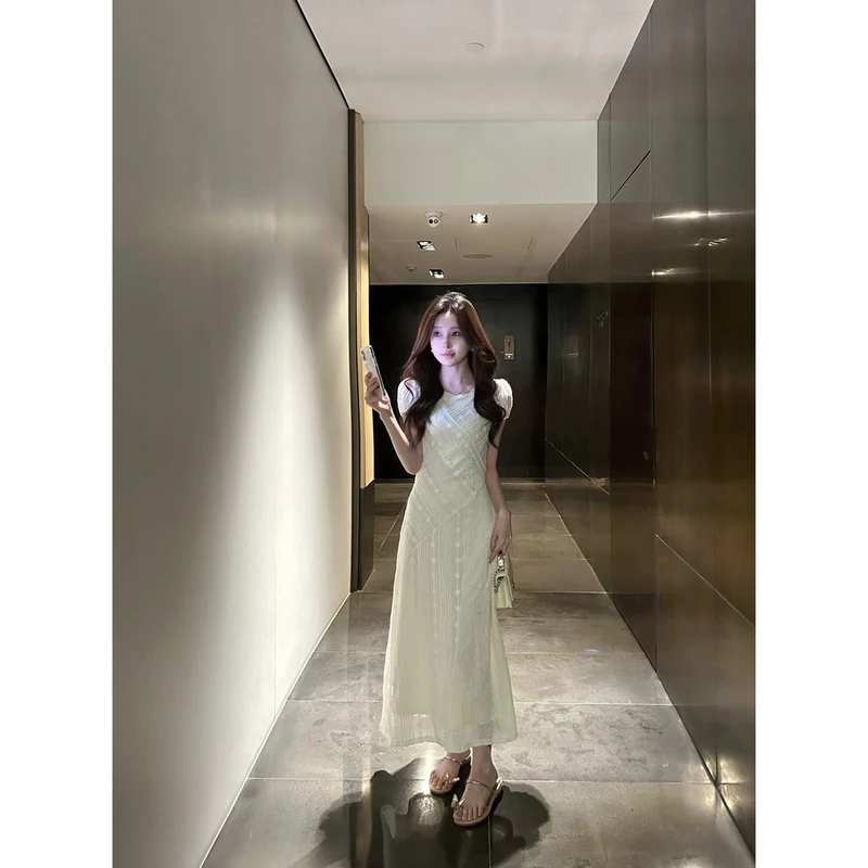 【星仔】-月光芭伊夏季法式百搭时尚修身显瘦中长款连衣裙