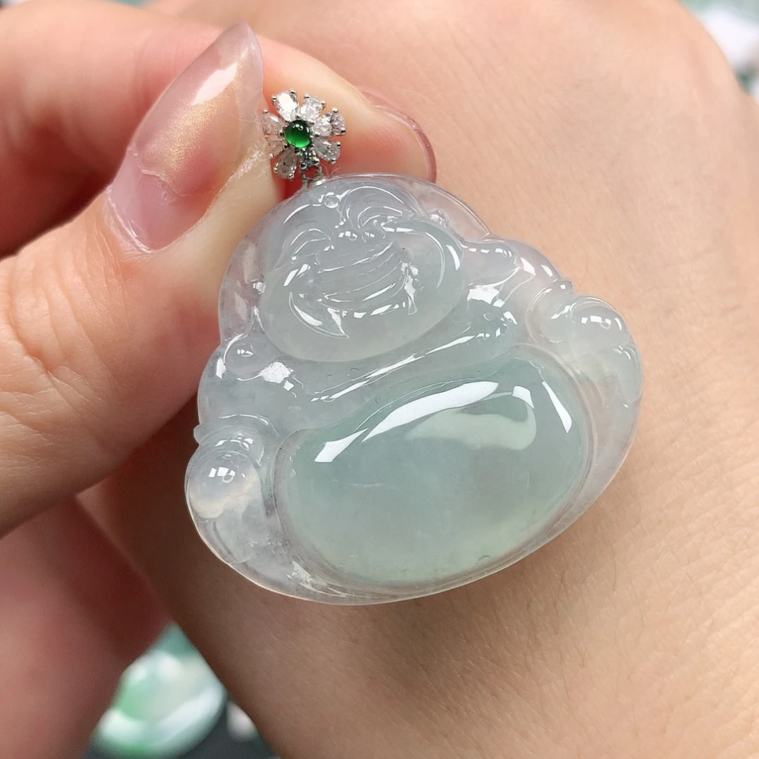 翡翠颈饰18K金镶嵌佛