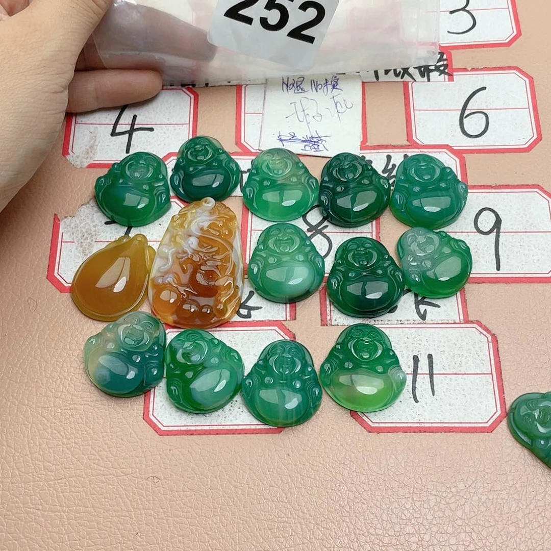 合金颈饰玛瑙/玉髓松****品