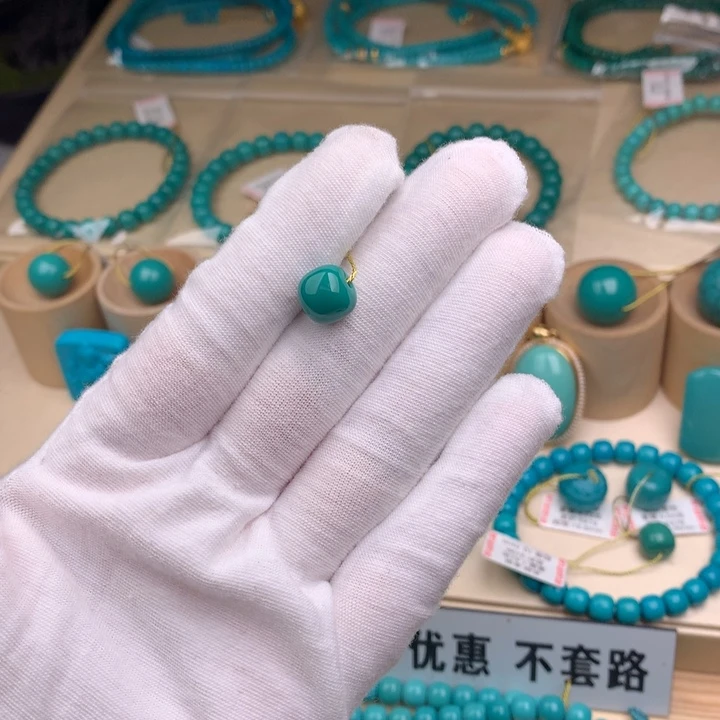 未镶嵌绿松石珠宝奇石