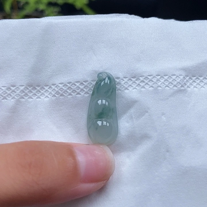 翡翠挂件未镶嵌吊坠