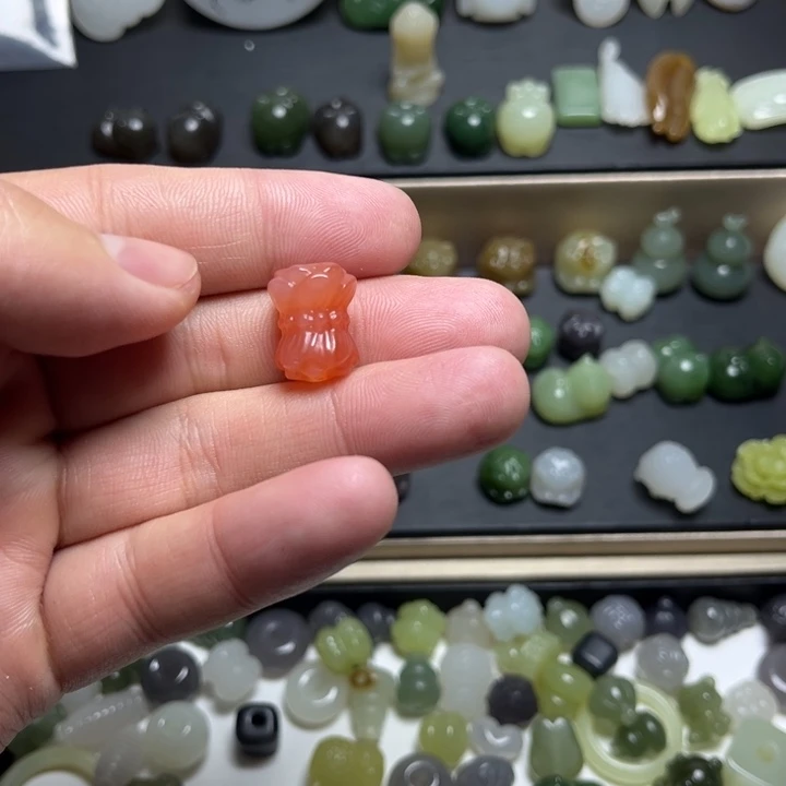 M****南红玛瑙未镶嵌手链