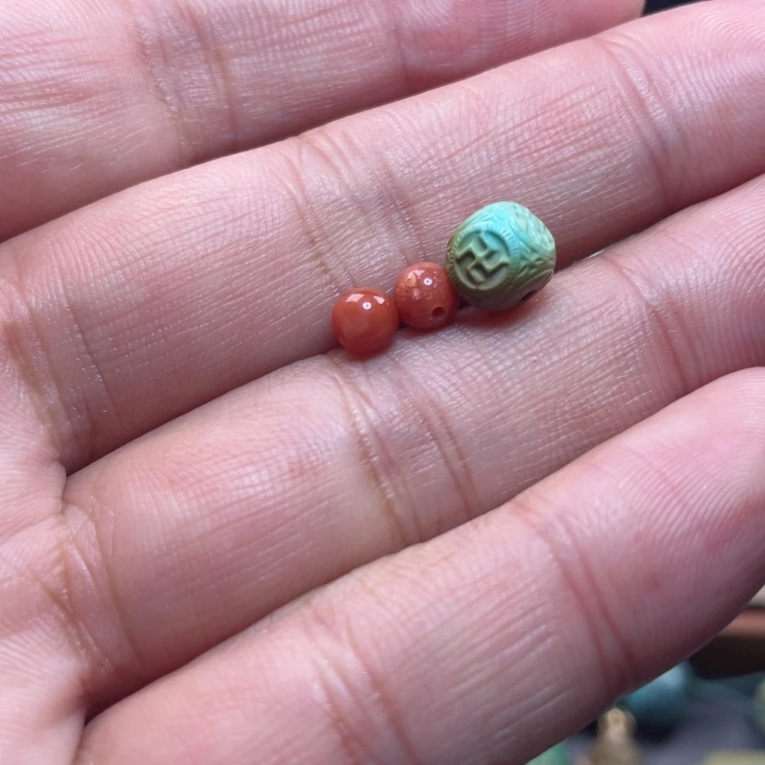 南红玛瑙配饰未镶嵌