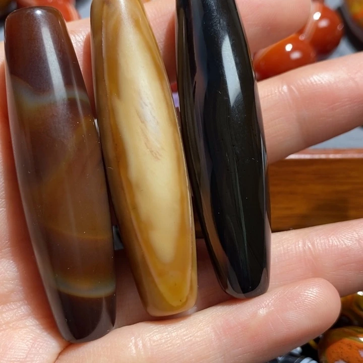 L***E玛瑙/玉髓未镶嵌颈饰