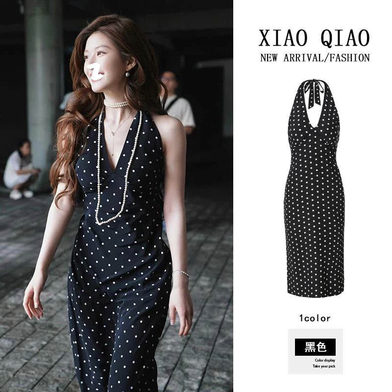 明星赵露思同款黑色波点挂脖连衣裙女夏新款法式性感露背中长裙子