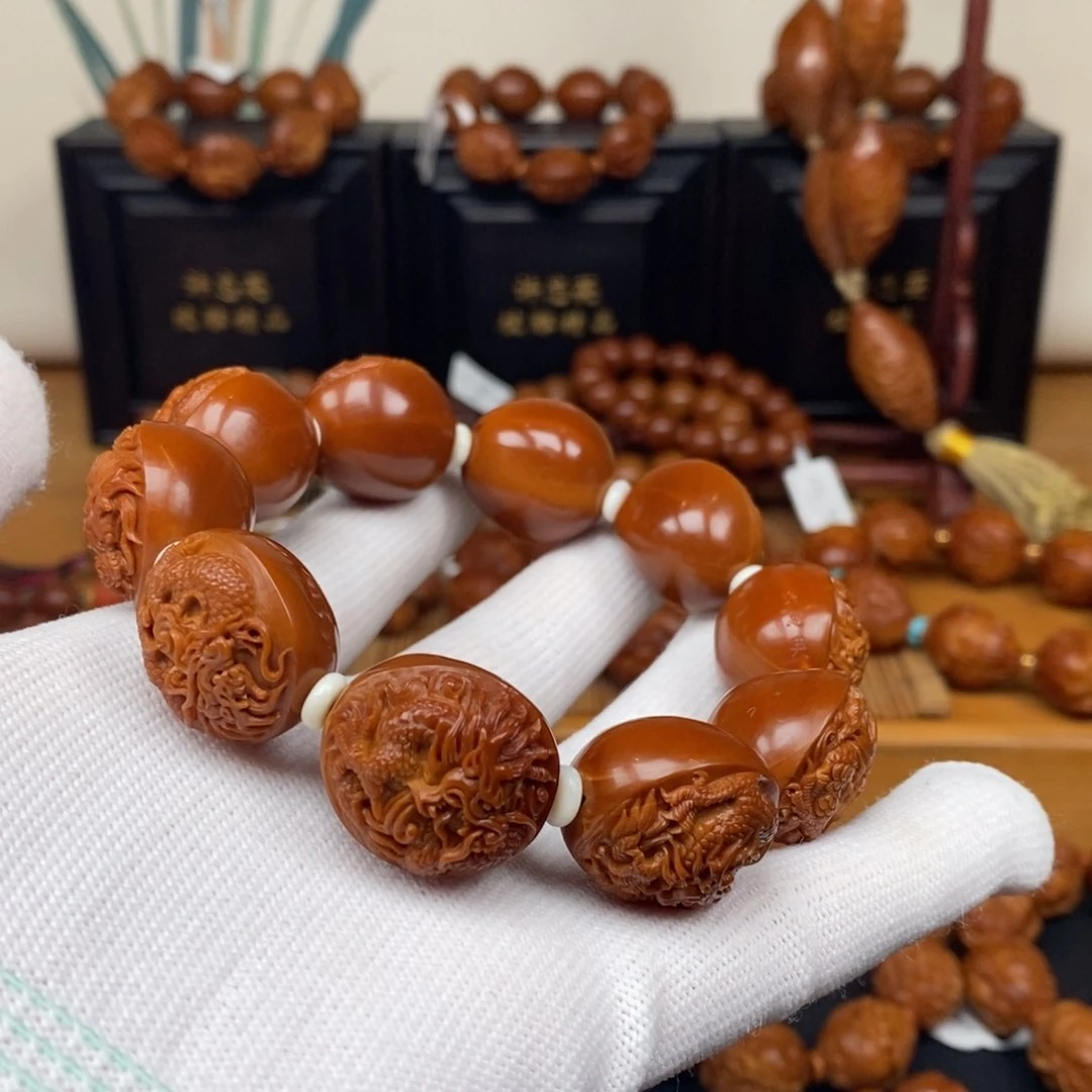 手串橄榄核许忠英老师龙凤呈祥