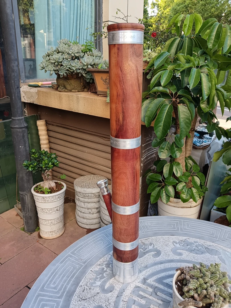 越南红香木 ，香味浓郁，高76cm~外口9cm~7.5cm