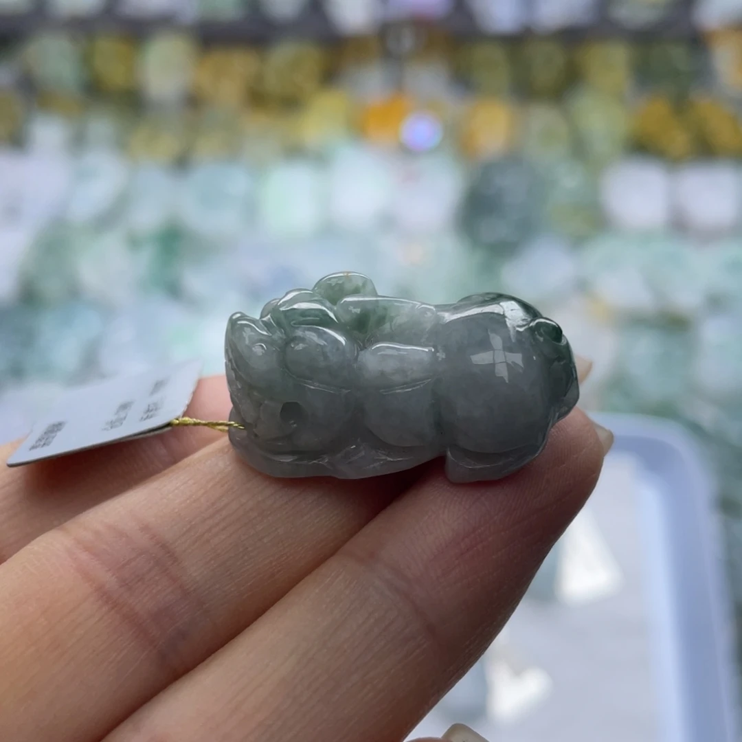 澜***晴颈饰未镶嵌翡翠貔貅吊坠