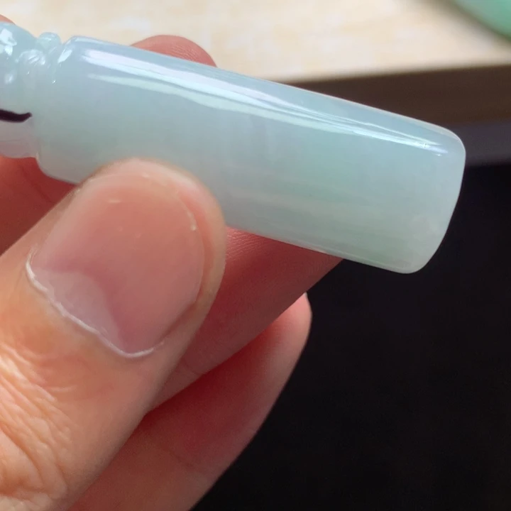 翡翠未镶嵌颈饰吊坠