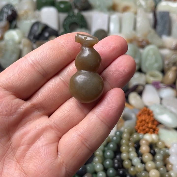 和田玉（糖玉）未镶嵌吊坠(不含链)