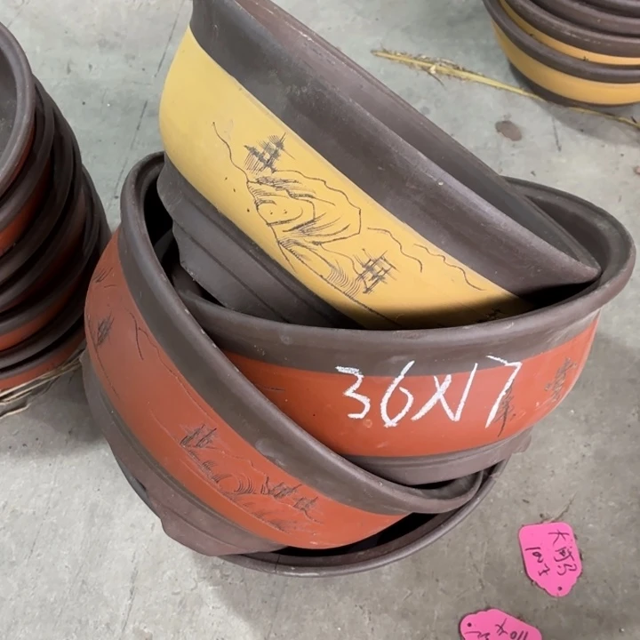 紫砂花盆110-4。    36-17