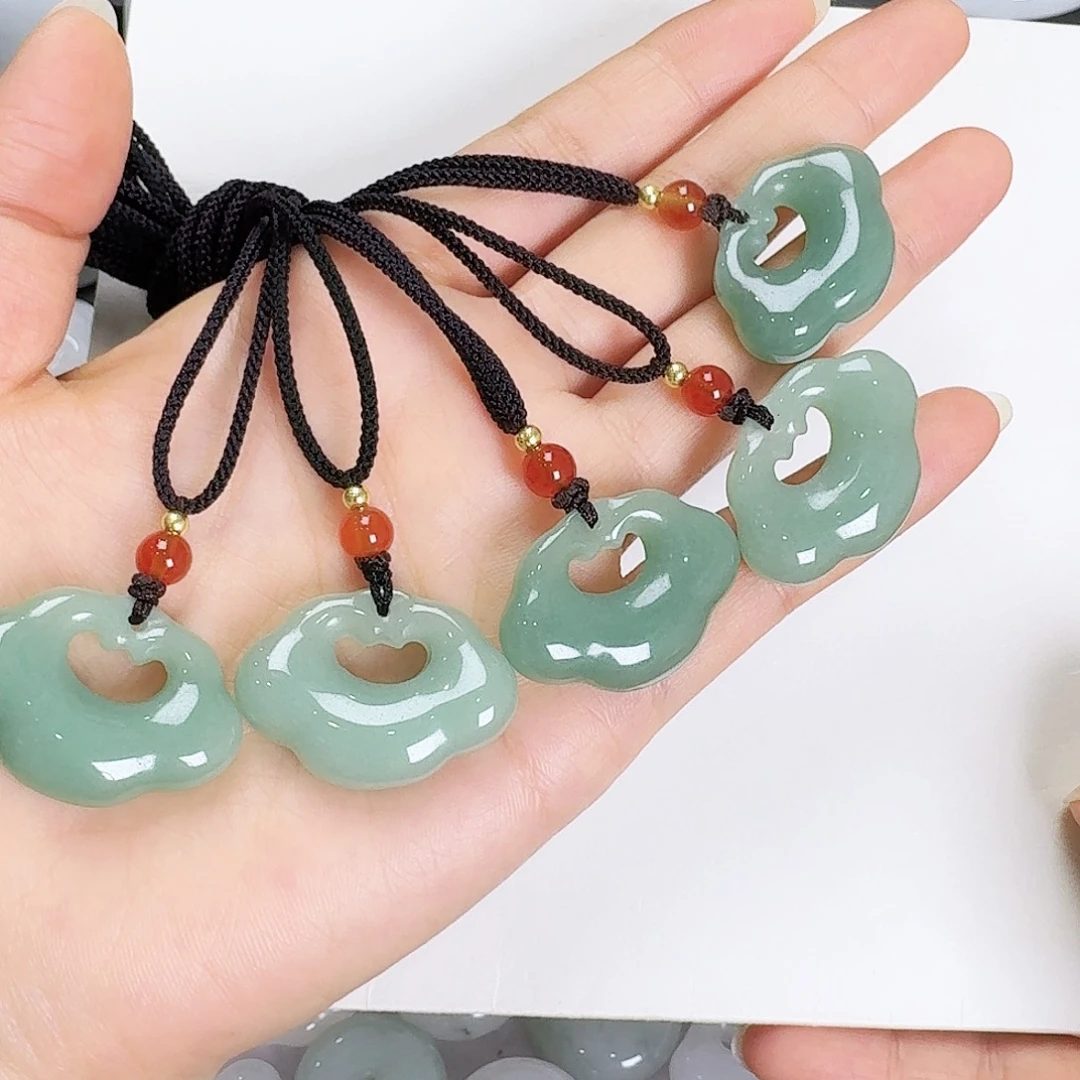 石英质玉未镶嵌颈饰如意锁多样性发其一