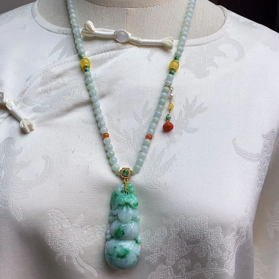 翡翠颈饰未镶嵌天然