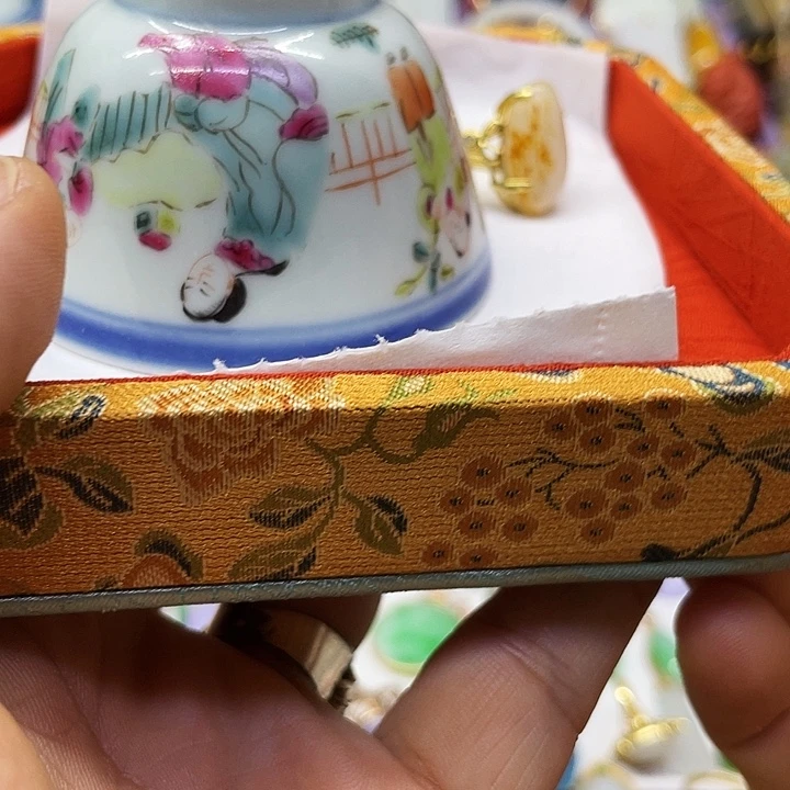 妙***)青花手绘小主人杯子