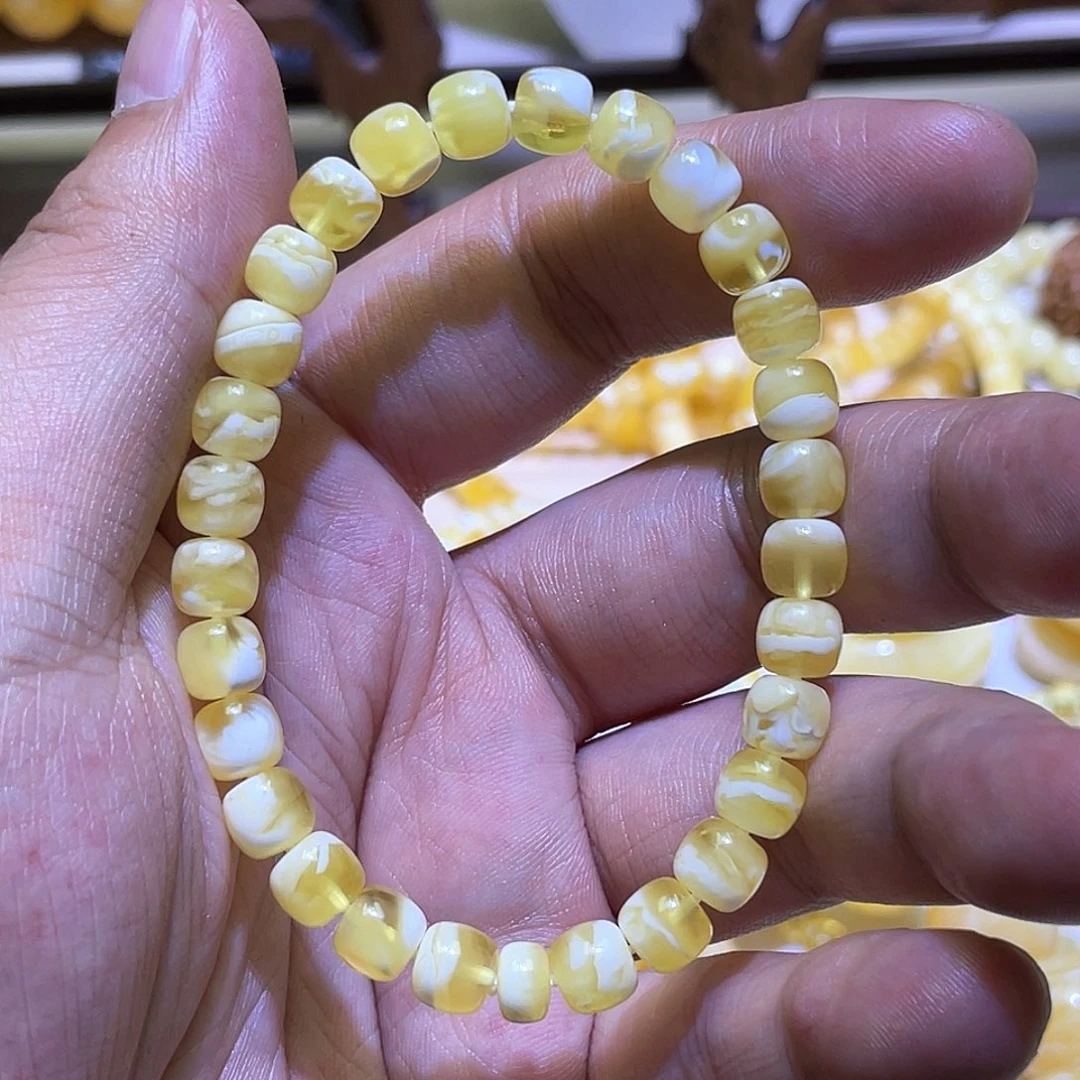 蜜蜡手串未镶嵌7mm金瓷白溶洞小拉丝