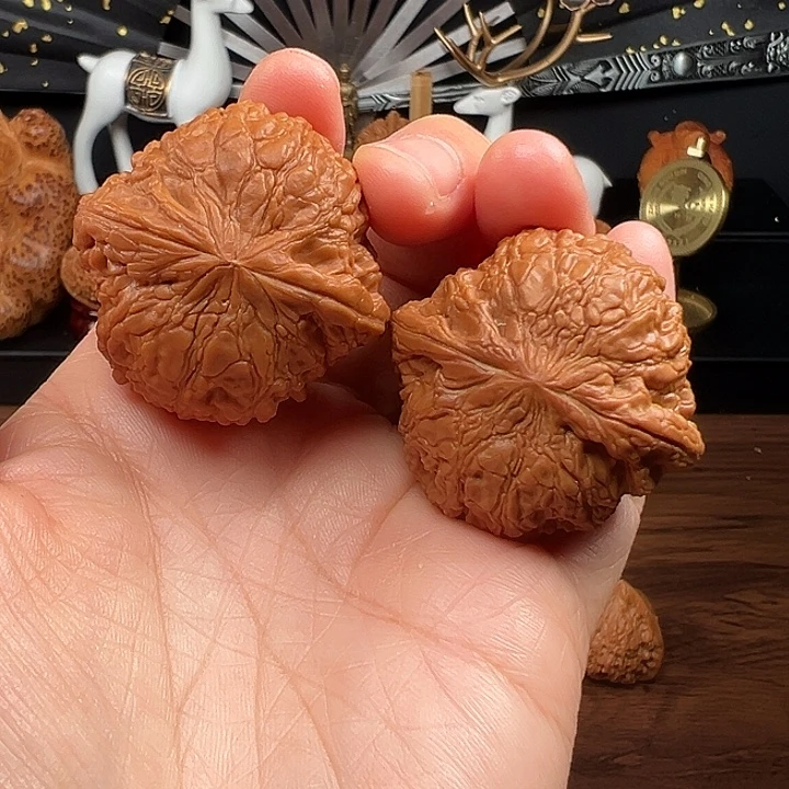 文玩核桃吊坠40全品和尚头