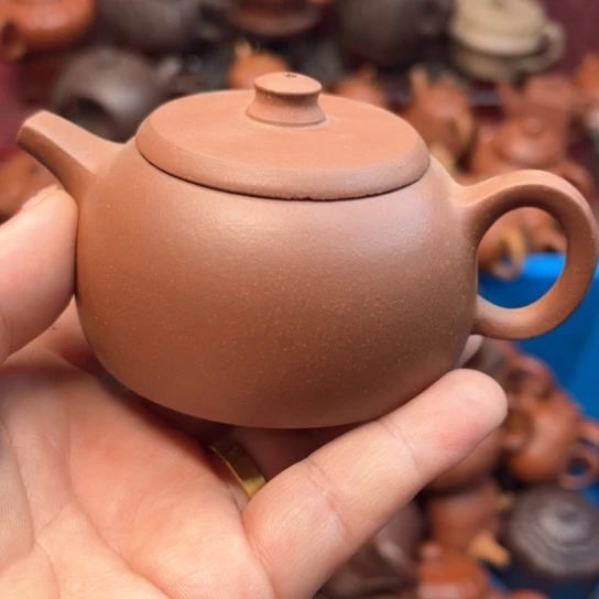 紫砂茶壶瑕疵………………