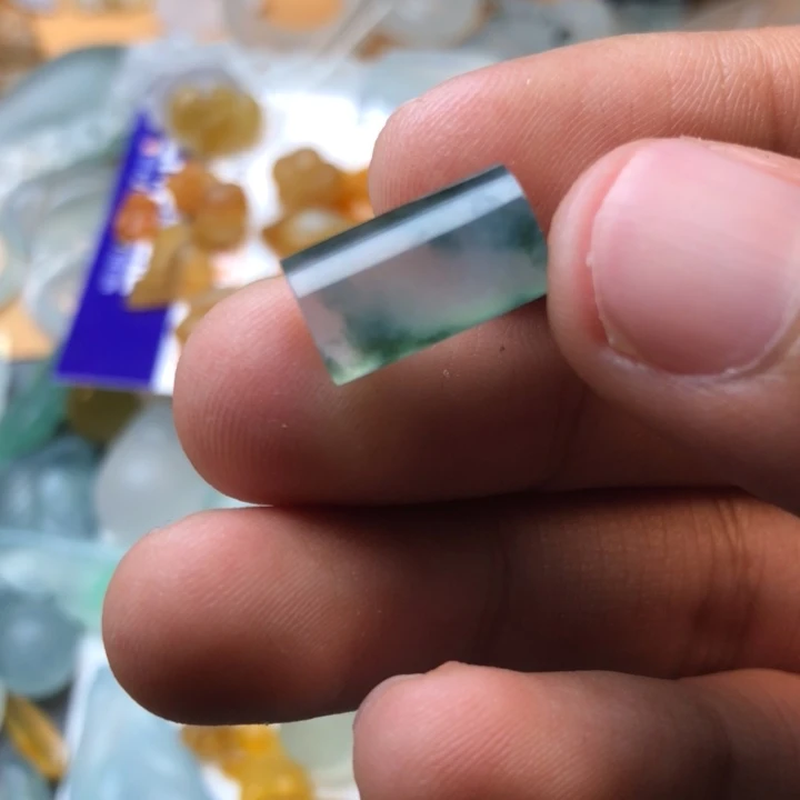 定制翡翠未镶嵌挂件